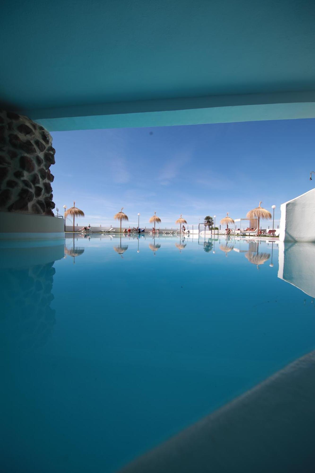Apartments Island Village Heights Адехе Екстер'єр фото