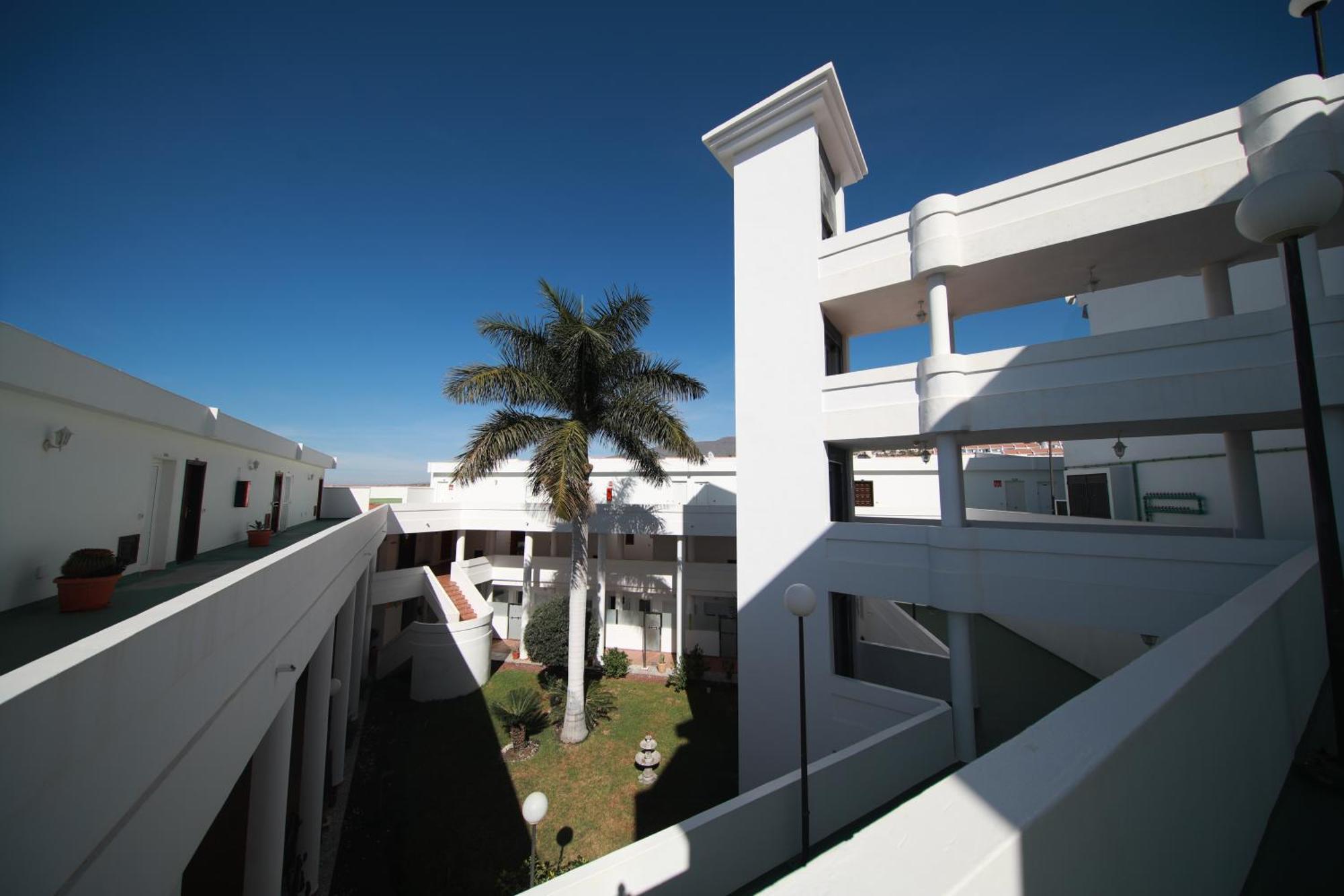 Apartments Island Village Heights Адехе Екстер'єр фото
