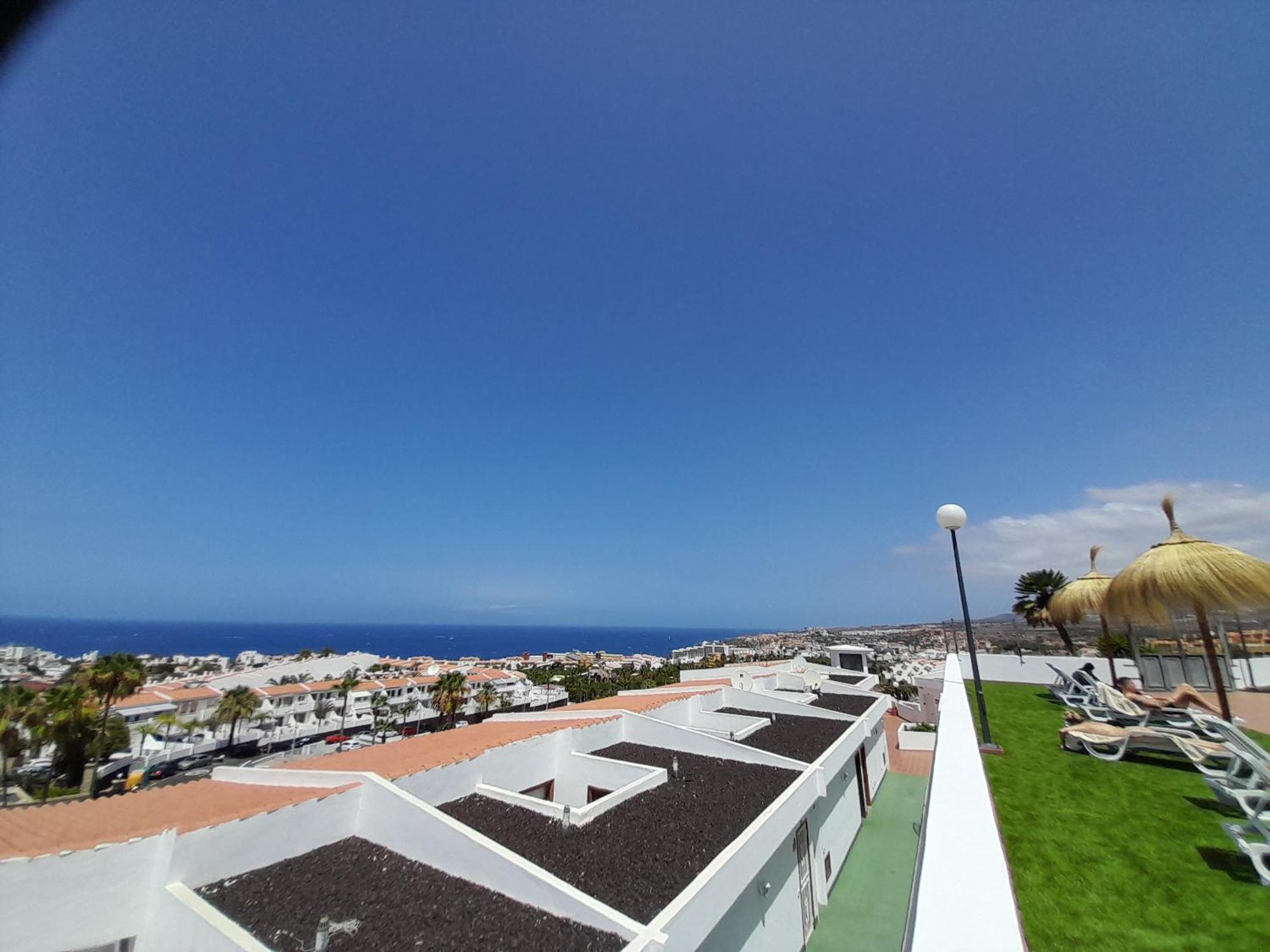 Apartments Island Village Heights Адехе Екстер'єр фото