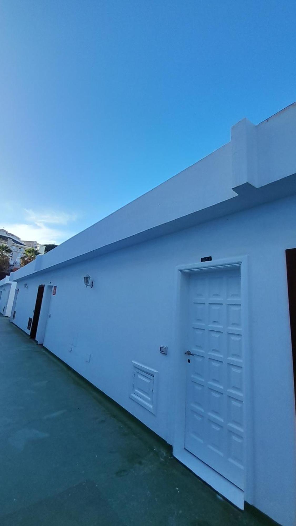 Apartments Island Village Heights Адехе Екстер'єр фото
