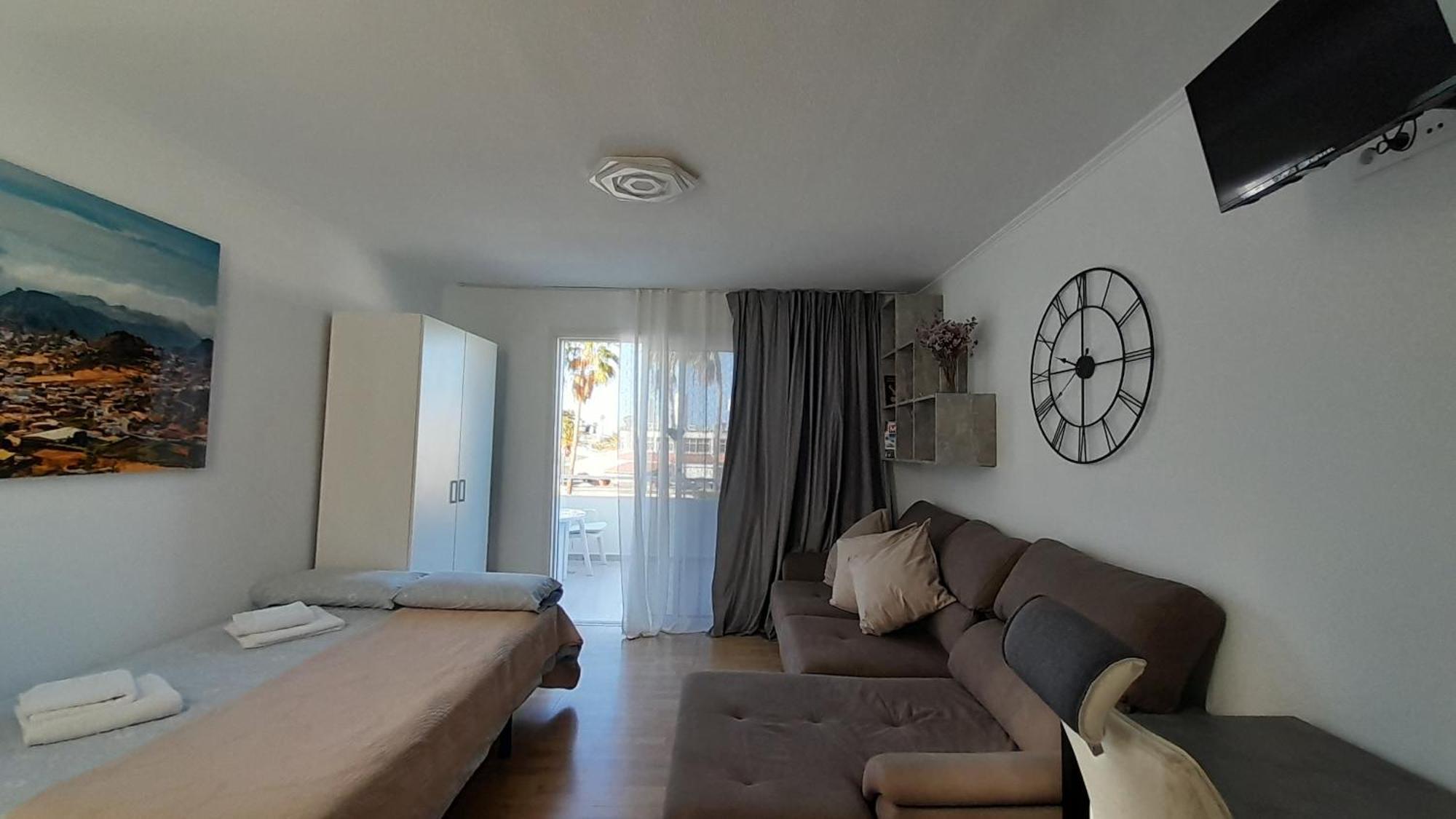 Apartments Island Village Heights Адехе Екстер'єр фото