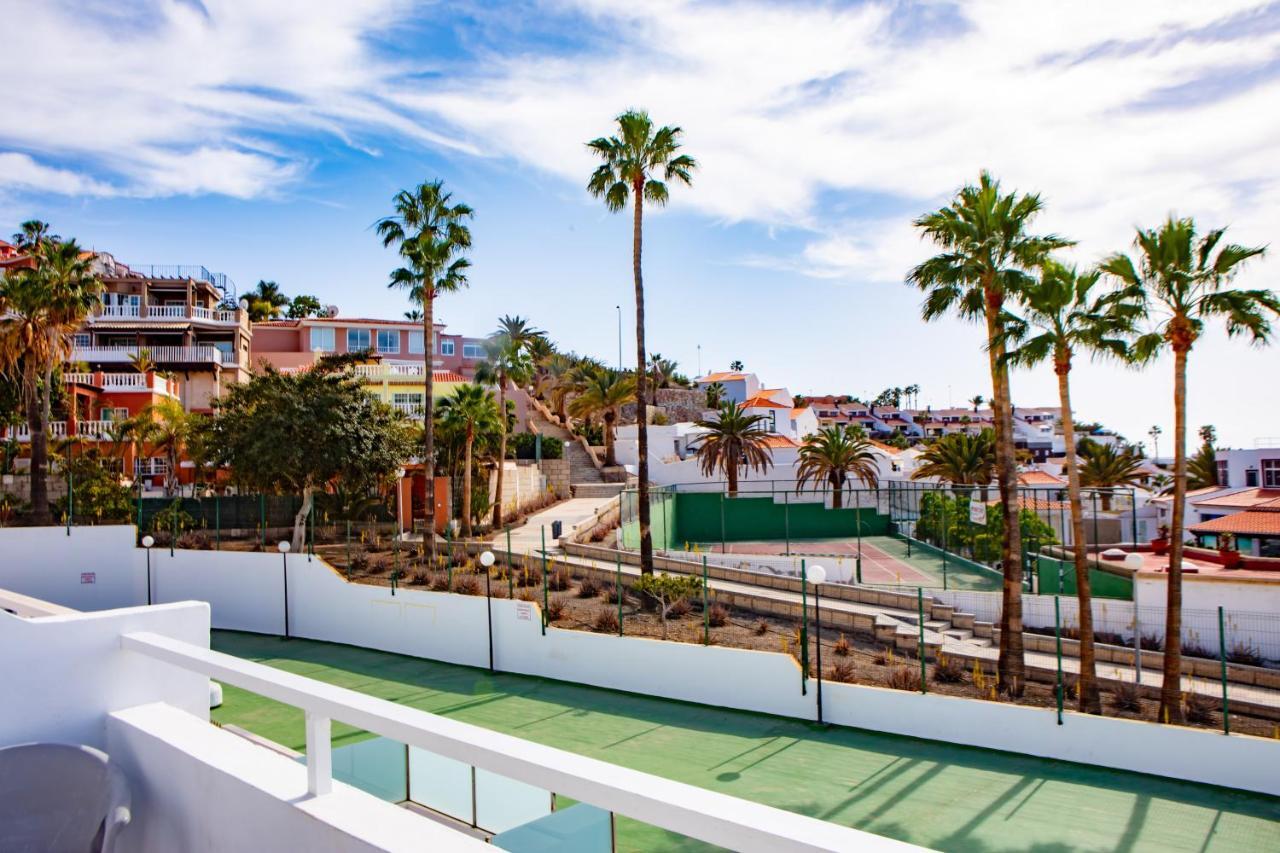 Apartments Island Village Heights Адехе Екстер'єр фото